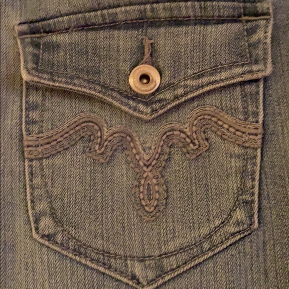 Comfortable Women’s Jeans - Picture 3 of 4